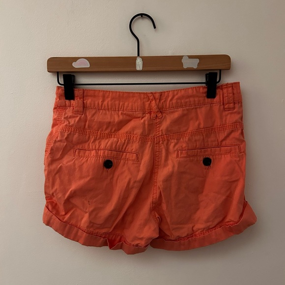 H&M Shorts - Picture 2 of 2